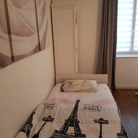 בית נופש Ancienne Maison De En Centre, Proche Gare